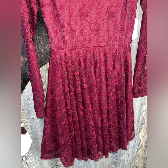 Alter’d State size small burgundy red new with tags lace long sleeve dress - Picture 2 of 6